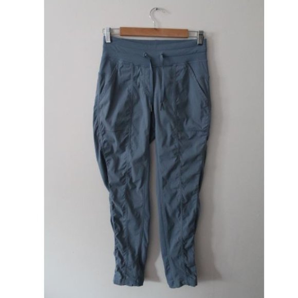Lululemon Street To Studio 26" Pant II in Blue Denim Size 4 Swift - Picture 3 of 10